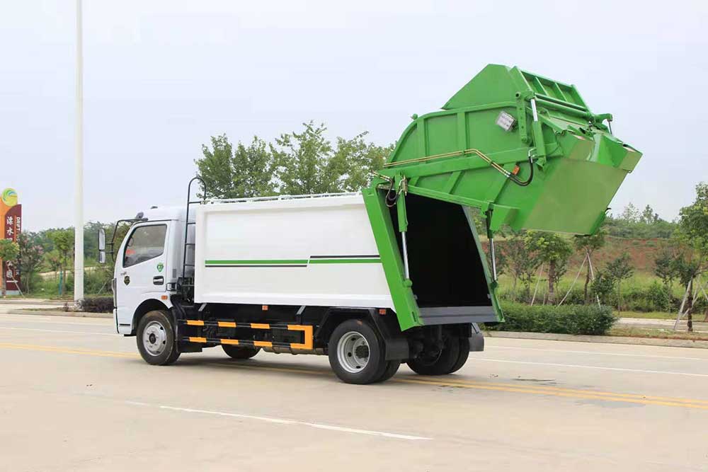 最新多利卡D7_8方壓縮式垃圾車改裝廠車輛配置配置齊全