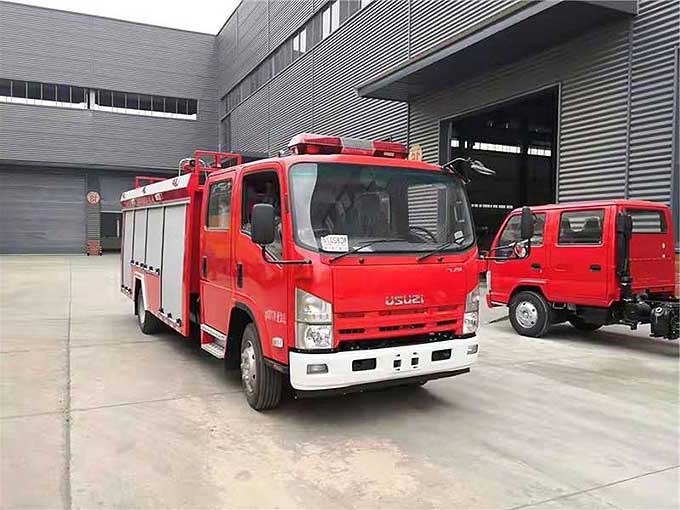 [推荐车型]庆铃五十铃700P3吨泡沫消防车改装厂
