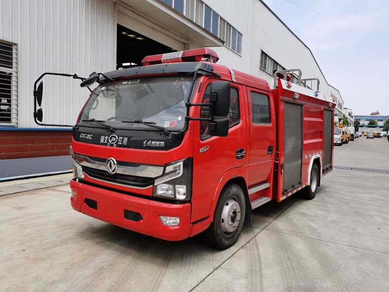 最新5吨泡沫消防车_东风凯普特双排泡沫消防车实拍图_高品质、车型资料