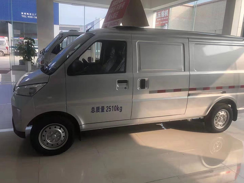 四川成都国六V3新能源面包车货车销售地址