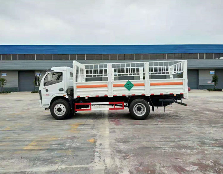 东风凯普特5.7米气瓶运输车专业厂家