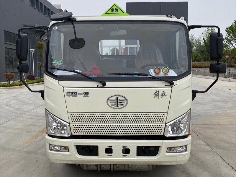 国六解放J6F5.2米气瓶运输车多少钱厂家直供品质保证