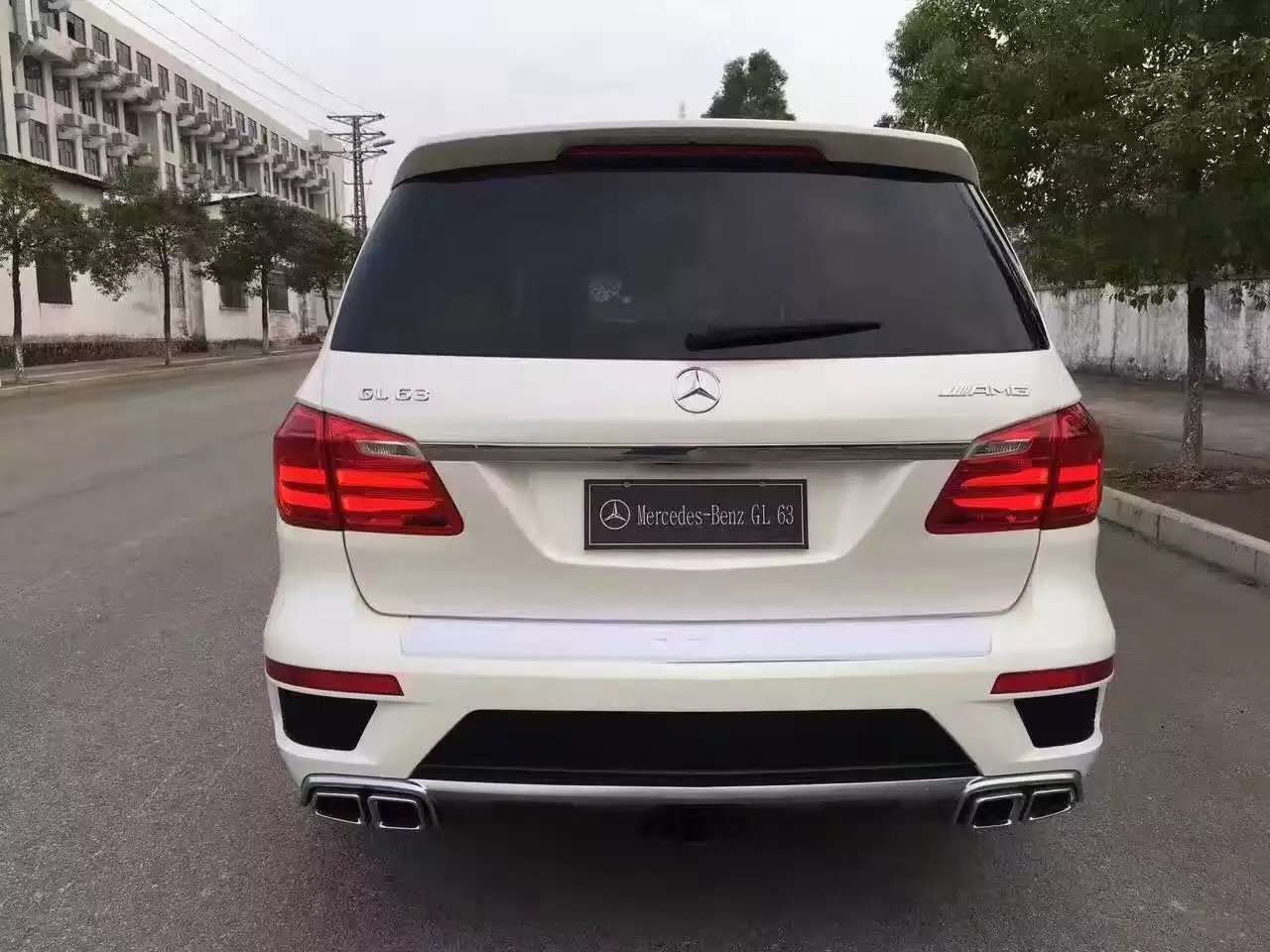 【大庆】2015款奔驰G63AMG 版,白色 价格68