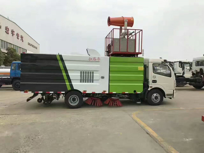 2017新款7吨扫路车，厂家直销