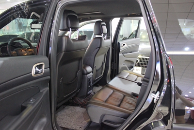 【无锡】大切诺基(进口) 2013款 3.6L 舒适版 价格32.80万 二手车