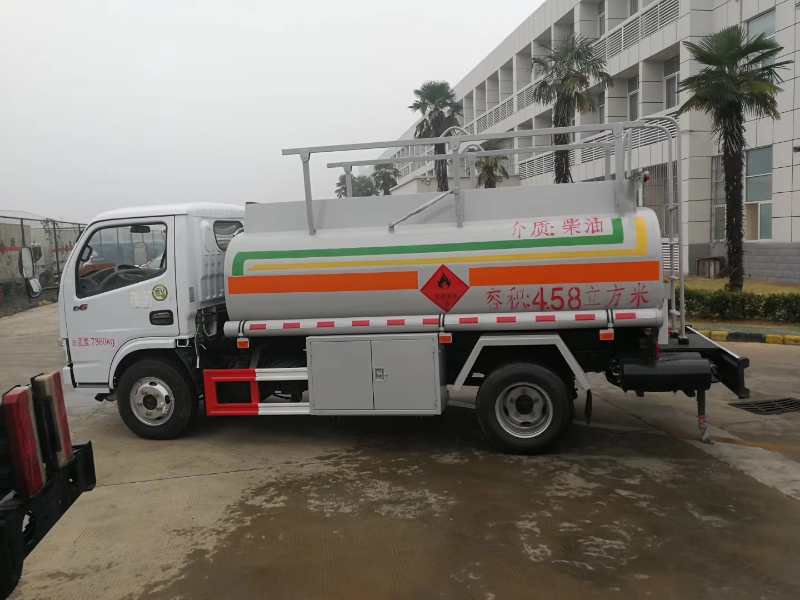 【随州】湖北厂家供应东风多利卡5吨油罐车 价格12.50万 二手车