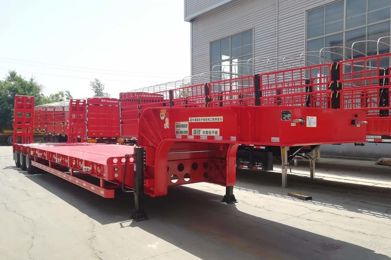 西安订做13米钩机板运输车 全国发货