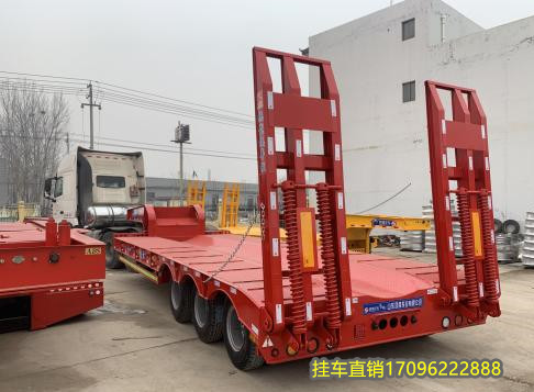 【广州】13米钩机板运输车 自重轻 经久耐用 价格6.00万 二手车