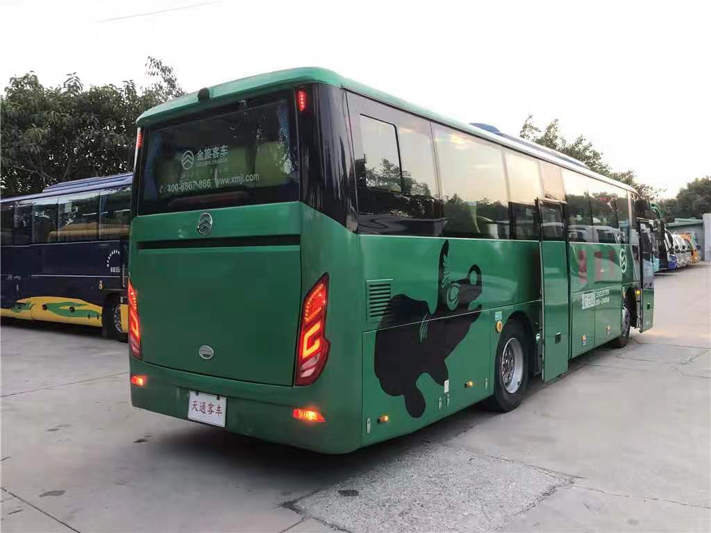 【深圳】出售2017年厦门金旅44座客车大巴 价格22.00万 二手车