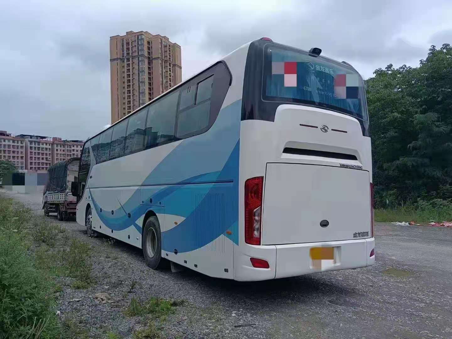 【济宁】2017年国五金龙6126客车 54座 公路客运  价格10.00万 二手车