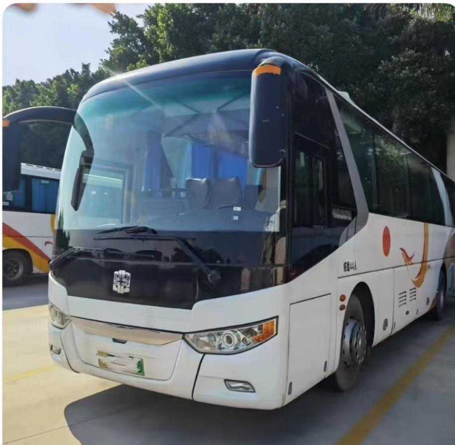 深圳2017年44座有中门暖气中通气囊软座公交客车二手车