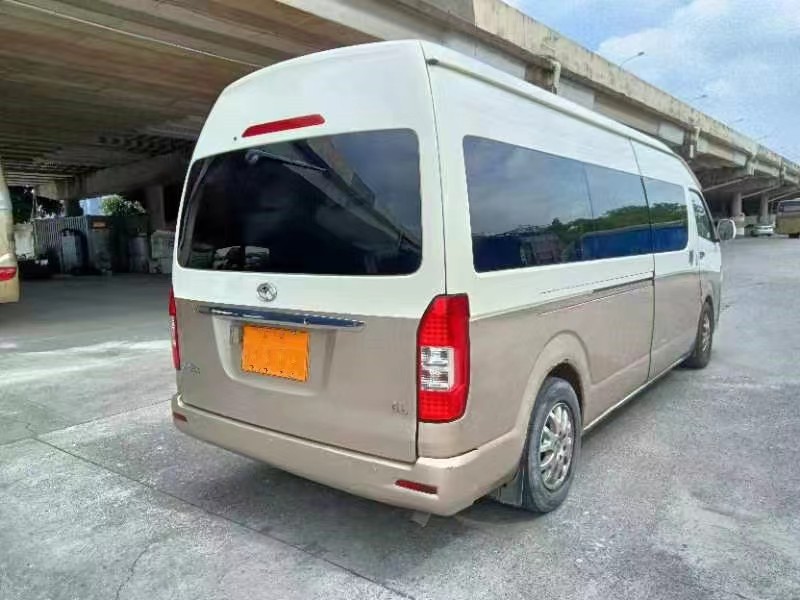 【深圳】广州牌非营运金龙牌6600型17座中巴车 价格7.58万 二手车
