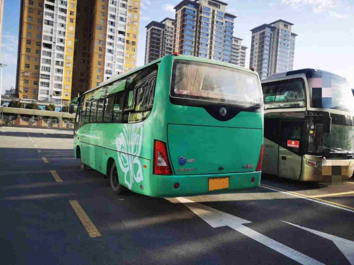 【深圳】2018年1月 6万开走国五29座东风6752型客车 价格7.30万 二手车