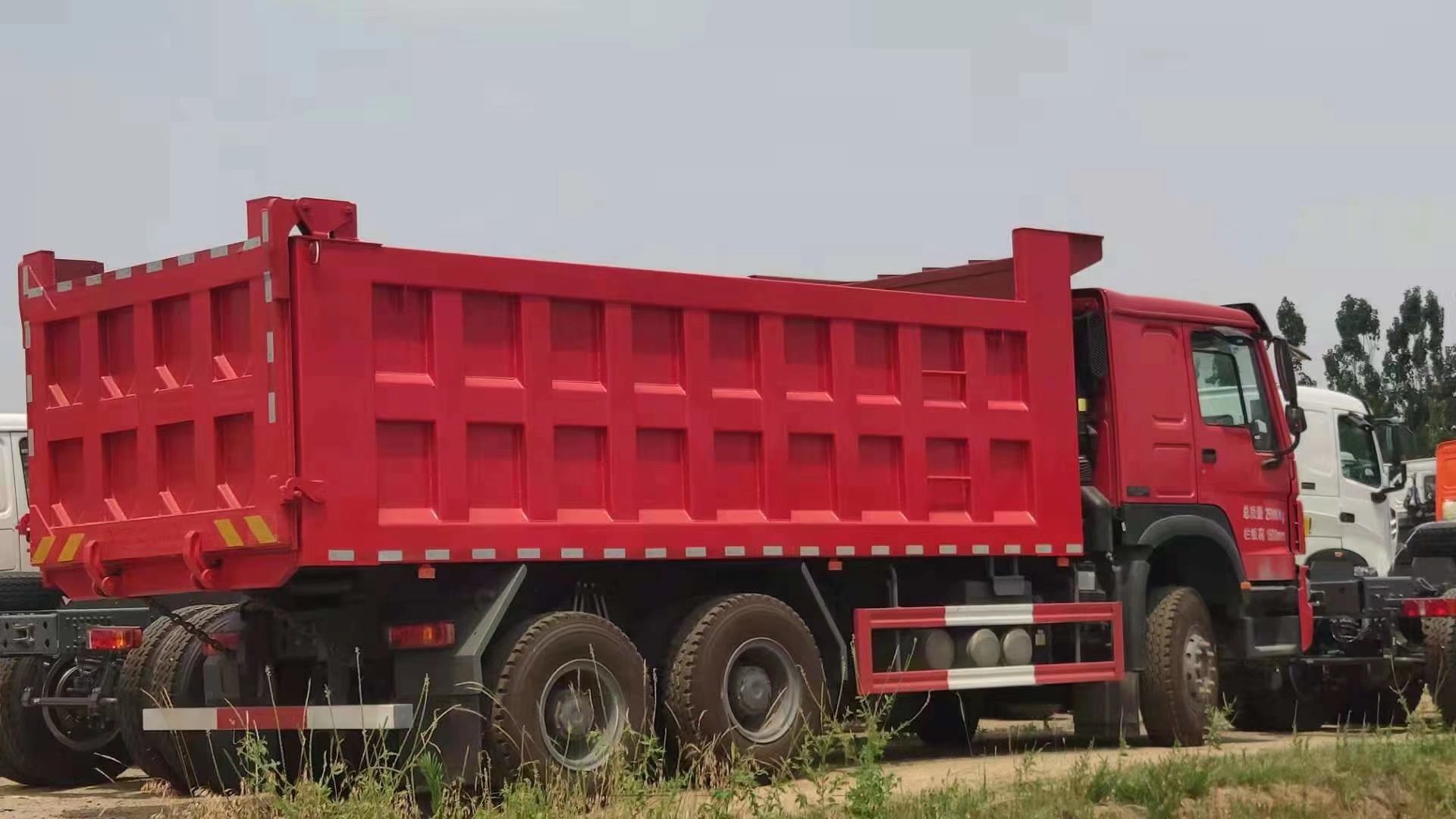 中國重汽豪沃V7自卸車6米礦用國二