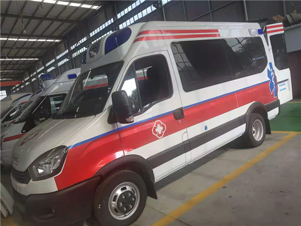 广州救护车厂家现车供应-监护双负压救护车销售点-依维柯负压急救车