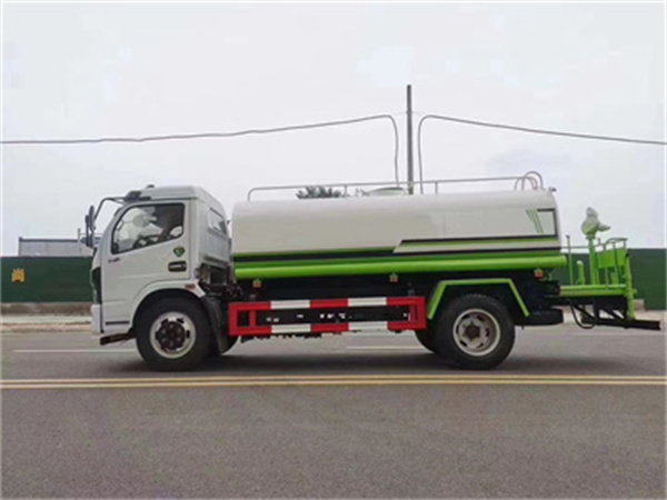 东风12吨洗扫车加装绿化喷洒车多少钱一辆