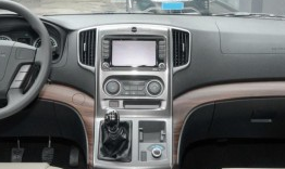 瑞風M4 VS菱智PLUS，哪款CNG車型是全能出行的創富首選？