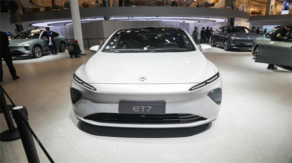国产高端纯电轿车新款蔚来ET7官图发布 预计北京车展亮相
