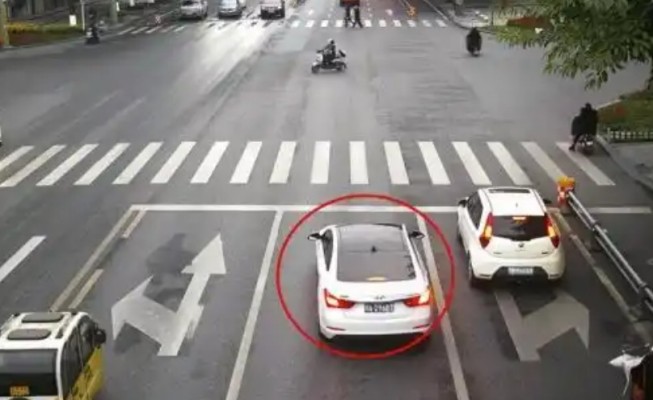 不按規定車道行駛怎么處罰，如何消除違章扣分