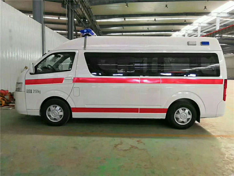 福田G7高顶运输型医疗救护车