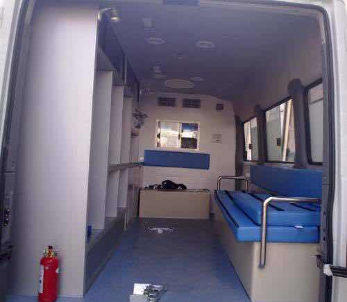 福特V348加长轴客运版矿山救护车