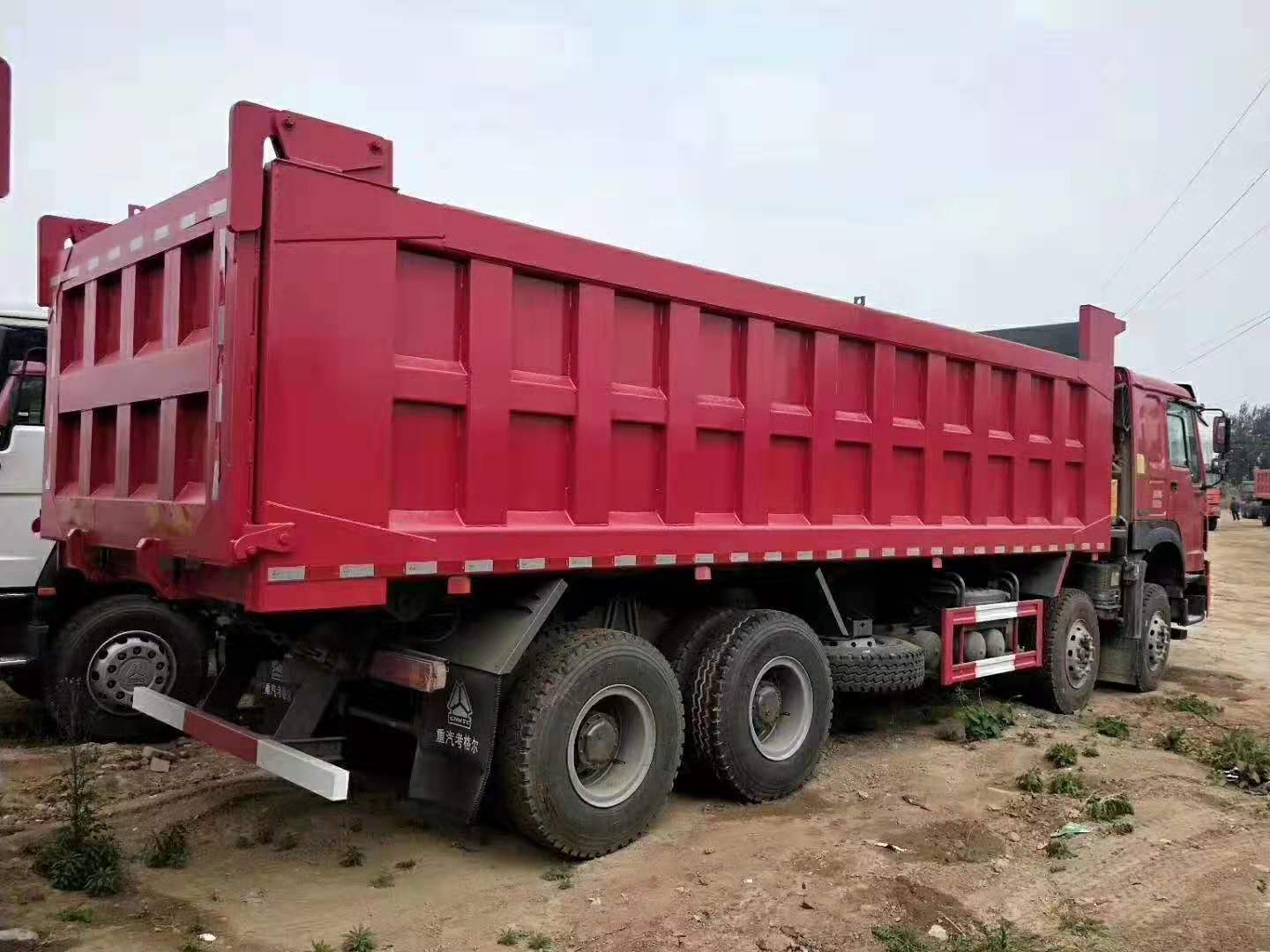豪沃国二7.8米自卸车可出口