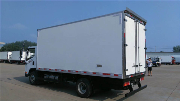 国六冷藏车 大型6.8米蔬菜水果冷藏车 解放JH6冷藏车