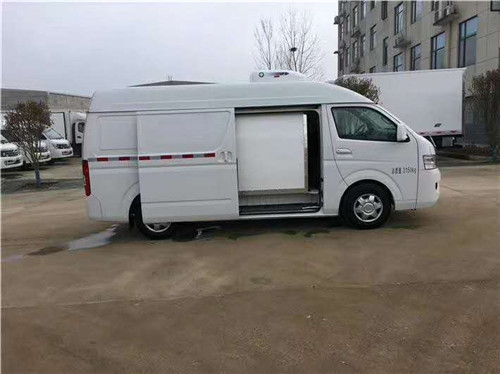 福田G7面包冷藏车 双排座冷藏车 厢长2.9米蔬菜冷藏车