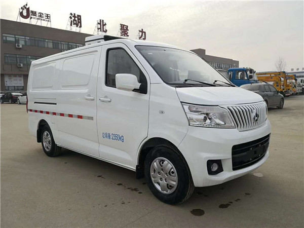 小型面包冷藏车 长安睿行M80（面包车）冷藏车 水果蔬菜保鲜运输车