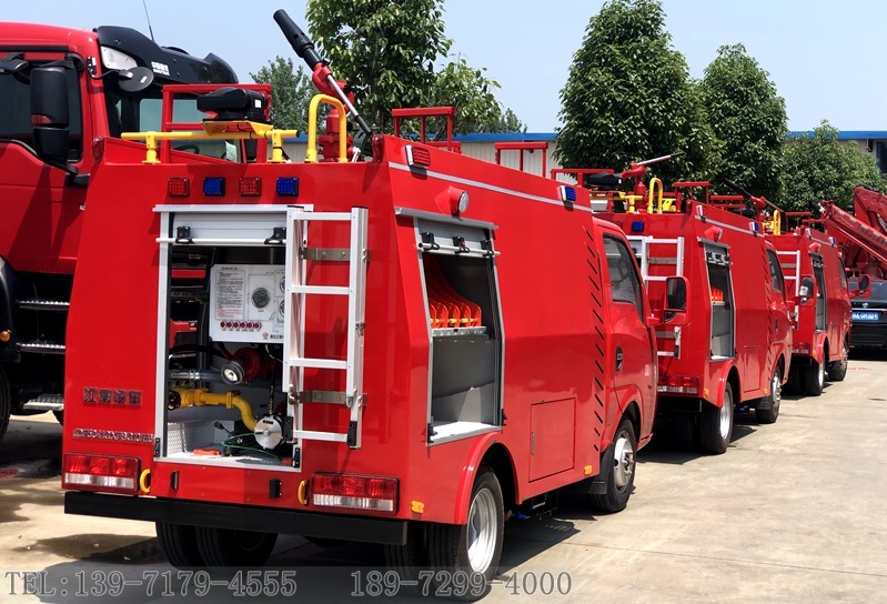 湖北江南东风2吨水罐消防车