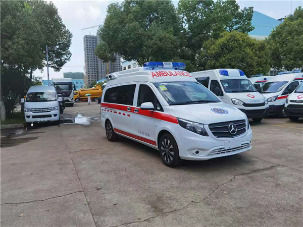 国六高端救护车 奔驰威霆负压型救护车 120医疗急救车