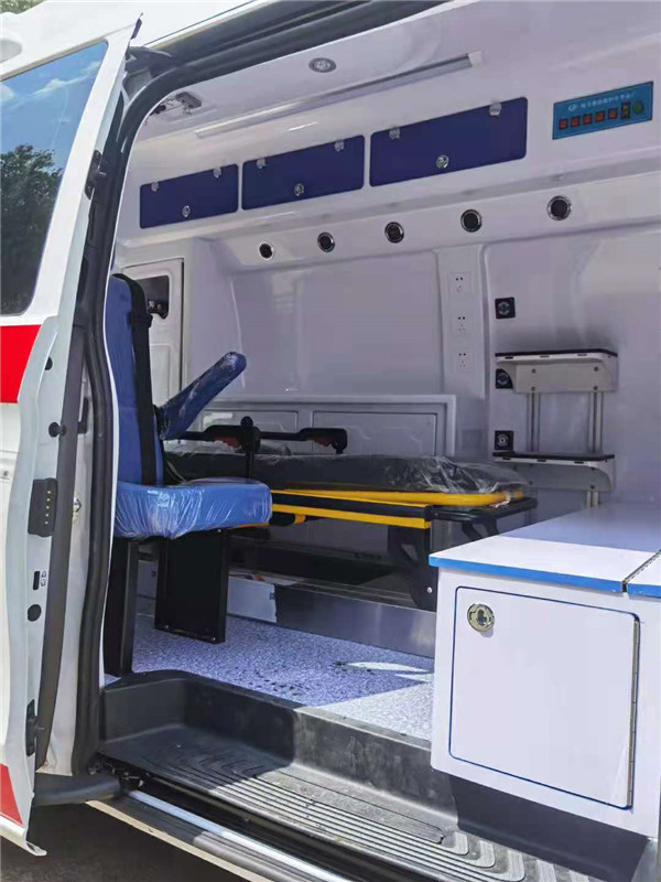 国六高端救护车 奔驰威霆负压型救护车 120医疗急救车