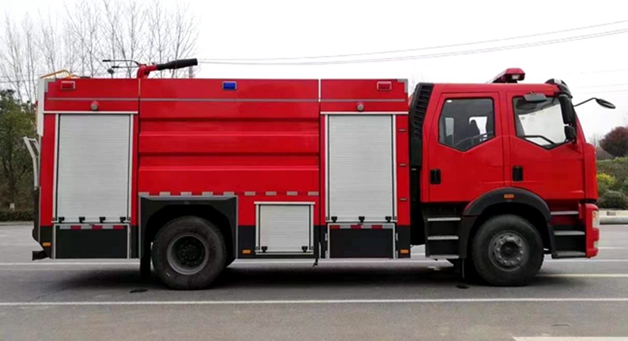 多功能城市主站解放8吨泡沫消防车