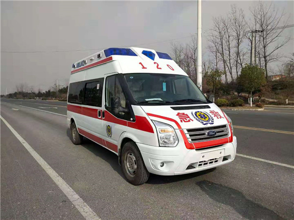 120医疗急救车-福特V348救护车-短轴中顶救护车