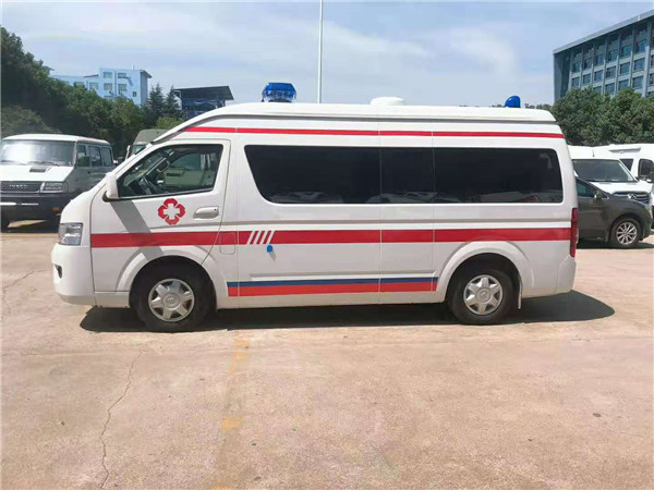 福田G7救护车 重症转运型救护车 伤员转运型急救车