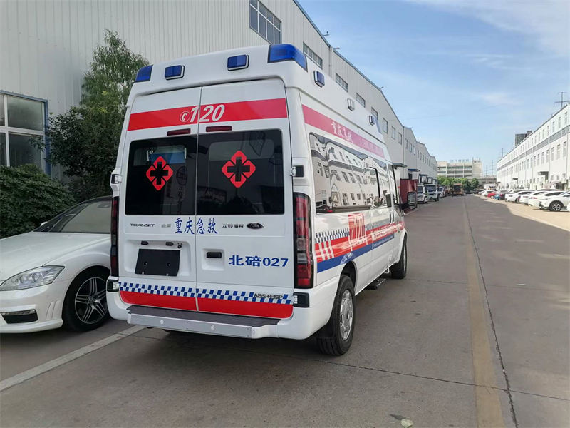 福特348救护车