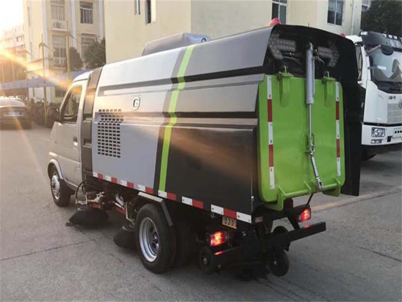小型长安清扫车-小型长安扫路车-小型长安扫地车-3吨扫地车-3吨扫路车-3吨清扫车