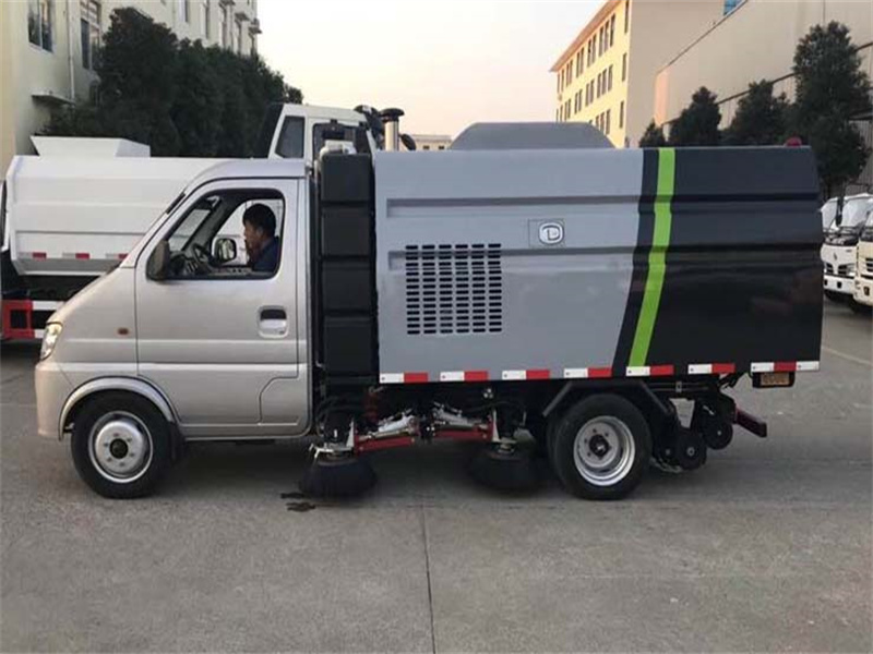 小型长安清扫车-小型长安扫路车-小型长安扫地车-3吨扫地车-3吨扫路车-3吨清扫车