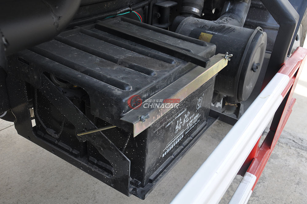 凯马福运来压缩式垃圾车底盘图片-电池