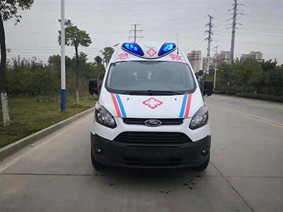 王经理订购一台福特全顺V362救护车准备生产