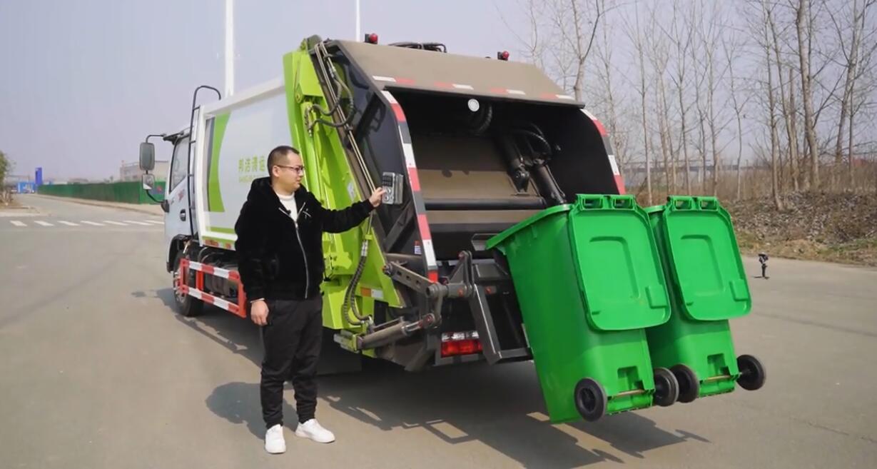 东风6方压缩垃圾车物业小区垃圾清运可装120桶生活垃圾视频