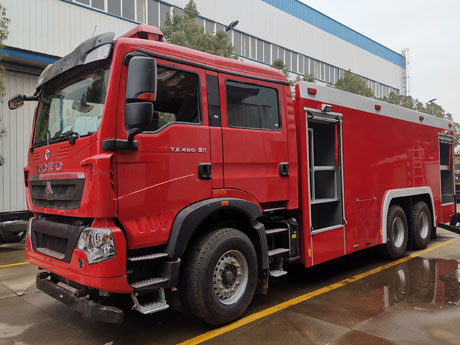 國六豪沃16噸水罐消防車